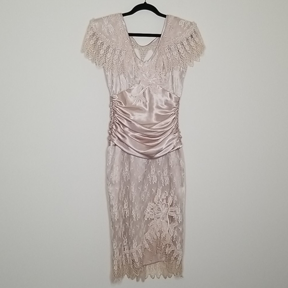 Cachet Dresses & Skirts - Cachet Vintage Champagne Formal Dress 7/8